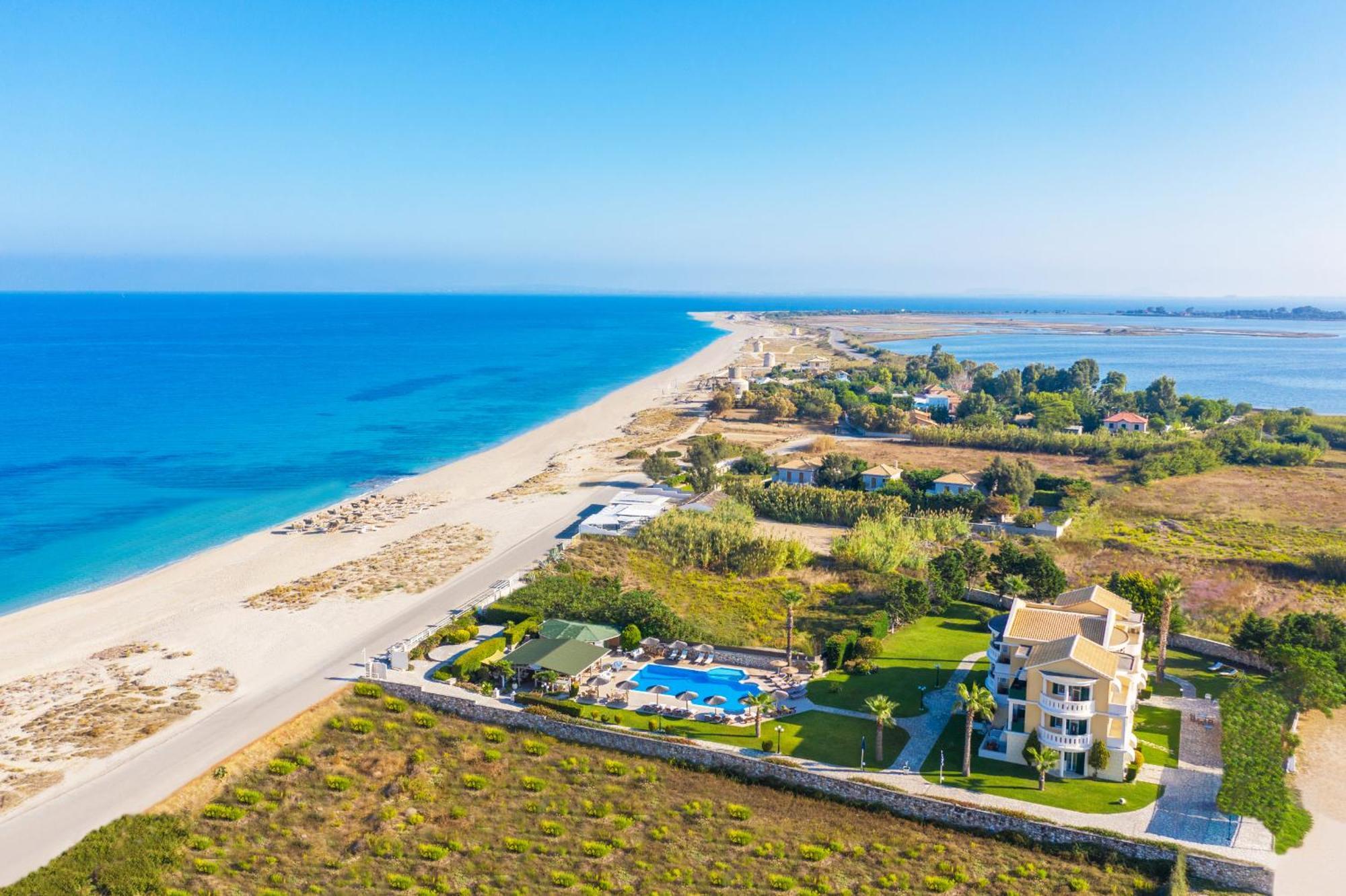 San Giovanni Beach Resort And Suites 圣爱奥尼斯米科 外观 照片