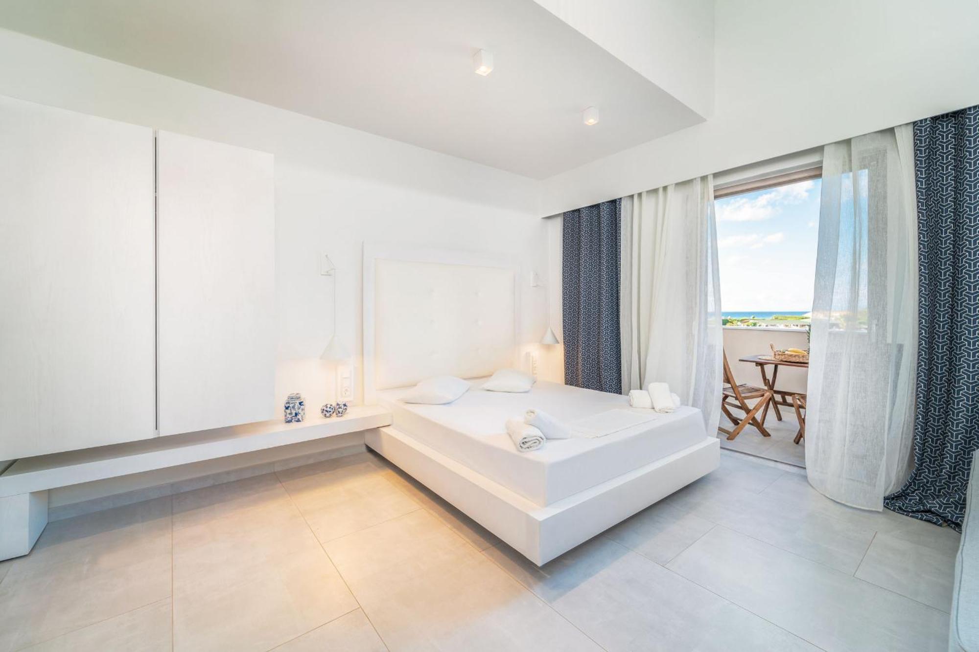 San Giovanni Beach Resort And Suites 圣爱奥尼斯米科 外观 照片
